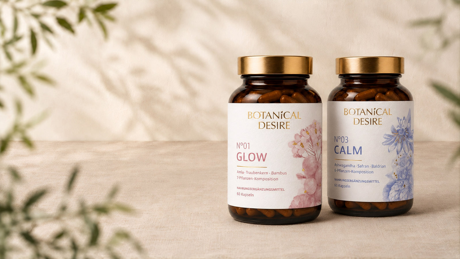 N°01 Glow und N°03 Calm auf Leinen mit weichen Blattschatten